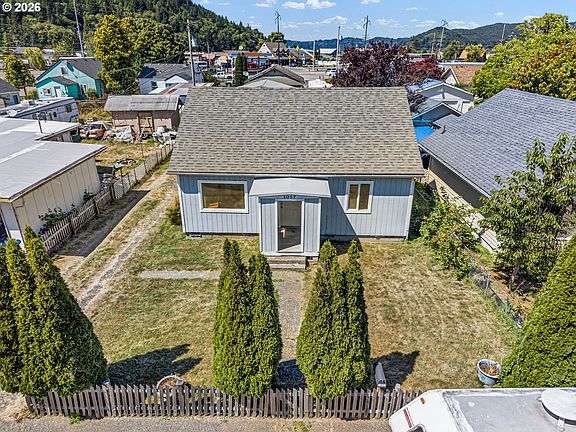 4th image of 1057 Greenwood Ave