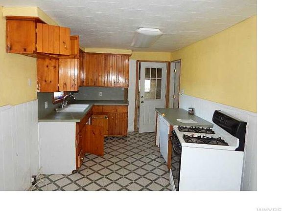 2nd image of 7294 Gerald Dr