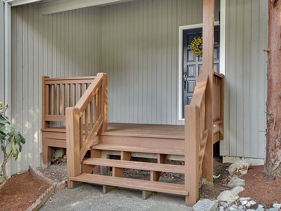 3rd image of 15922 86th Avenue Ct E