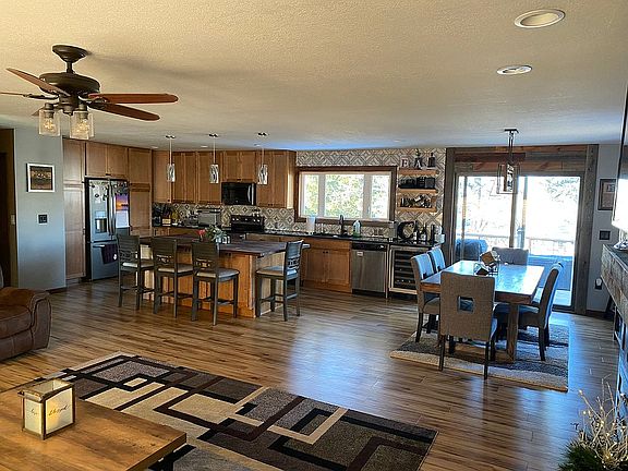 5th image of 365 Highland Dr