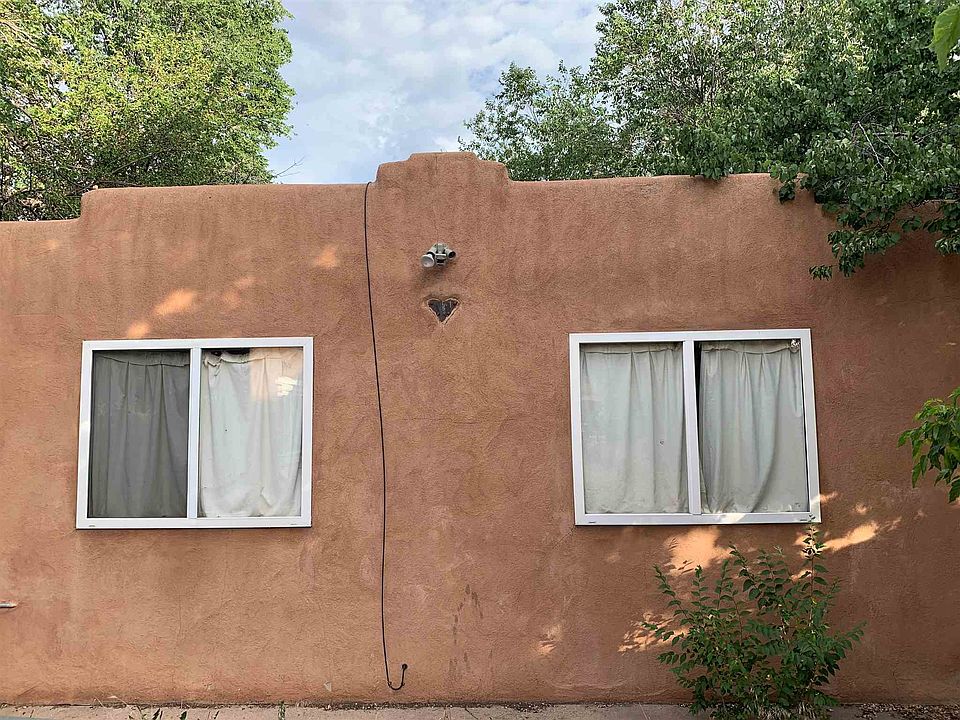 2nd image of 916 Don Juan St