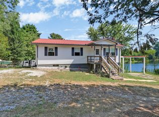 515 Silver Lake Dr, Jamestown, TN 38556