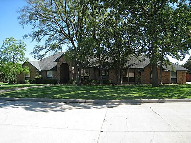 1st image of 806 Shady Creek Dr