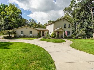 360 N Davis Rd, Elma, NY 14059