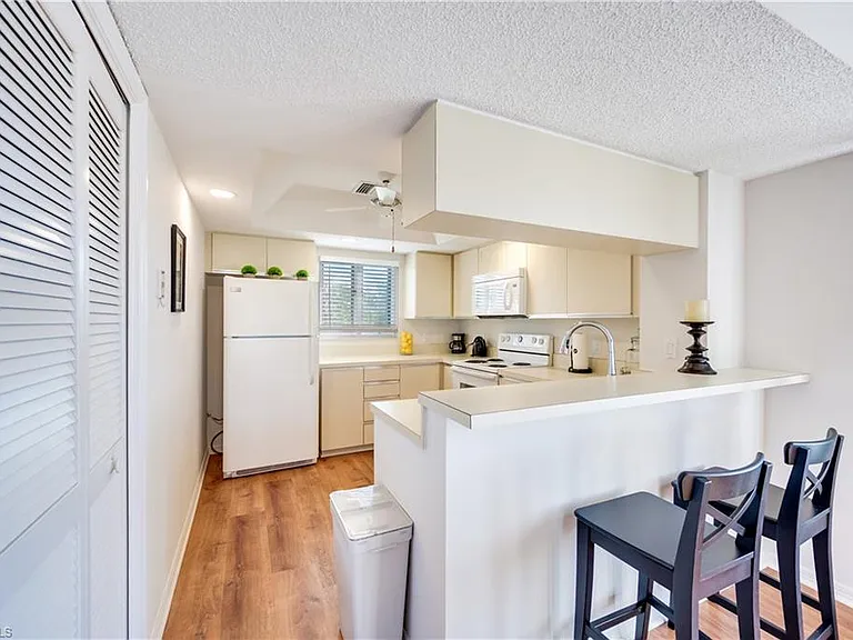 1645 Spoonbill Ln #C — Photo 10