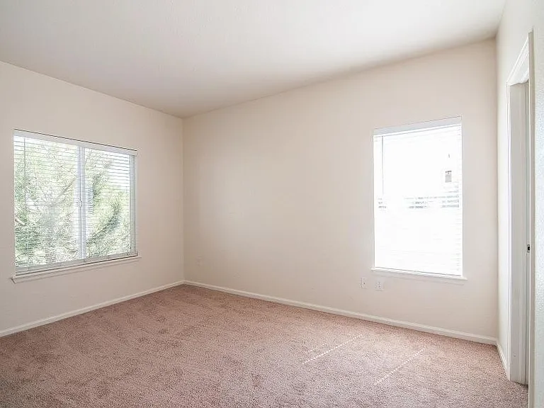 905 S Zeno Way #201 — Photo 8