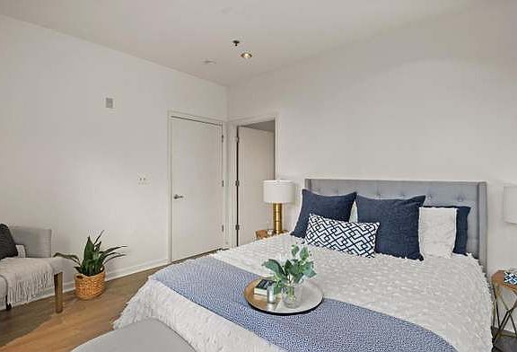 3rd image of 1201 E West Hwy APT 212