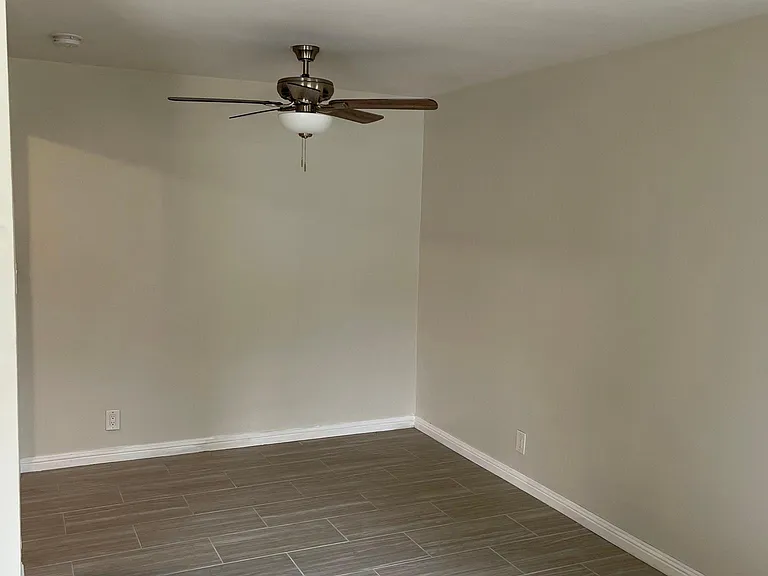 15707 Longworth Ave — Photo 7