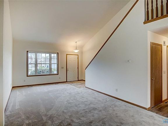 5th image of 1022 Anna Ln