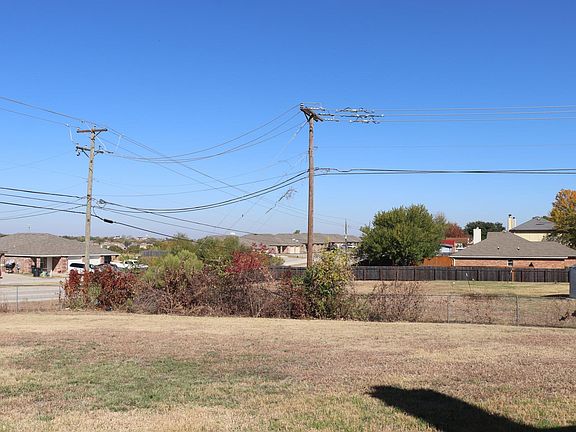 4th image of 2901 Westwood Dr