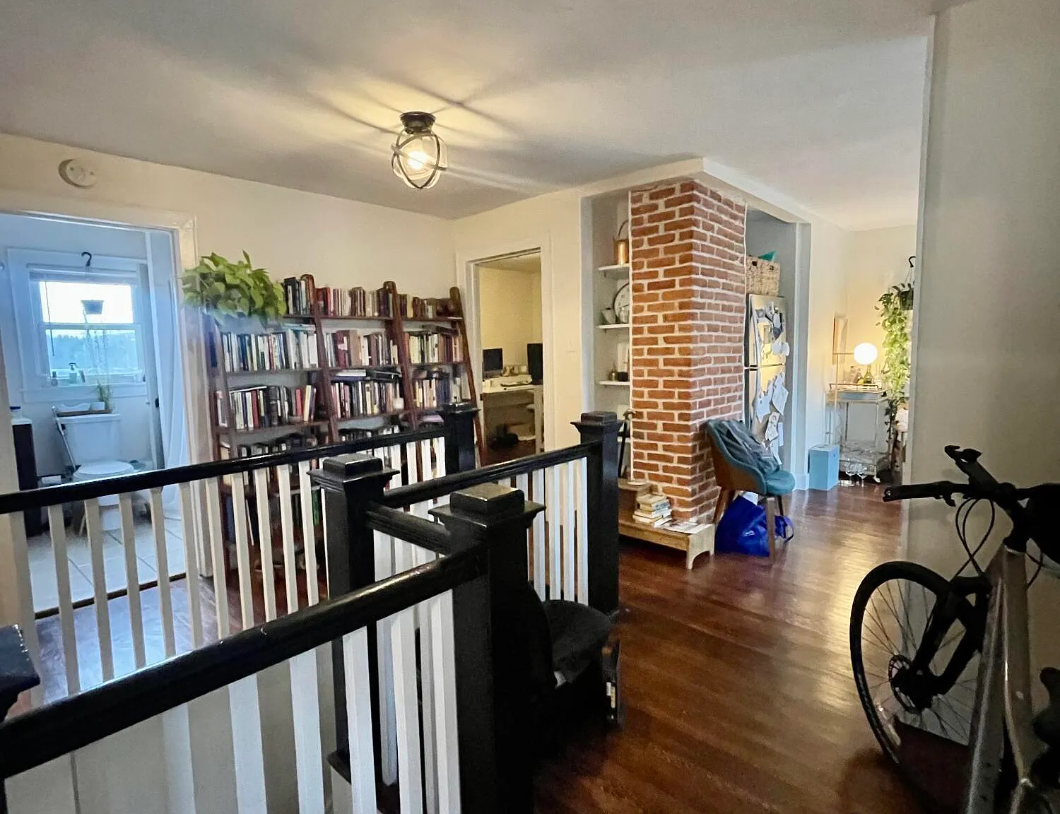 3 bed, 1.0 bath, 1032 sqft, $1,750 — Photo 4