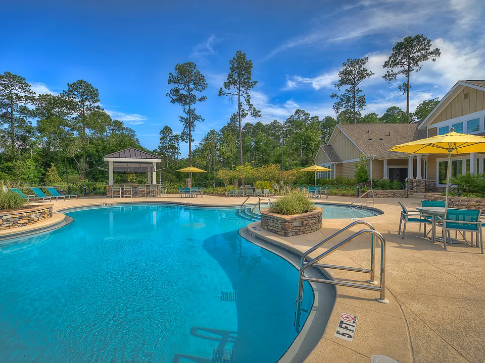Sparkling pool with sundeck