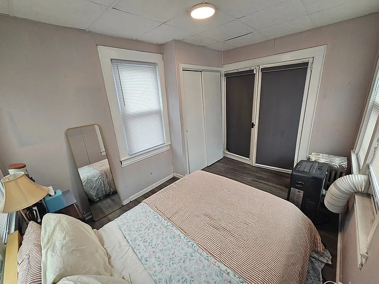 Bedroom #1