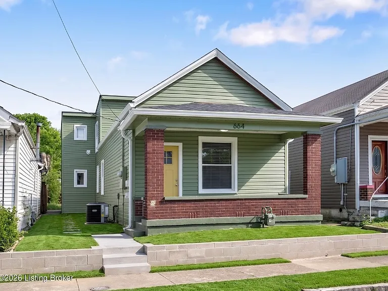 664 Lynn St #102 — Photo 15