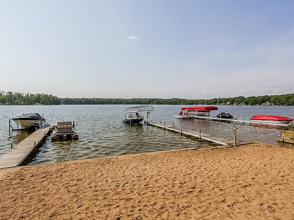 2nd image of 438 W Pickerel Lake Dr
