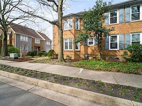 2nd image of 1119 Llewellyn Ave #1