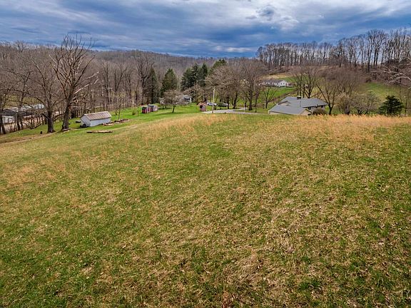 5th image of 223/227 Ridge Farms Rd