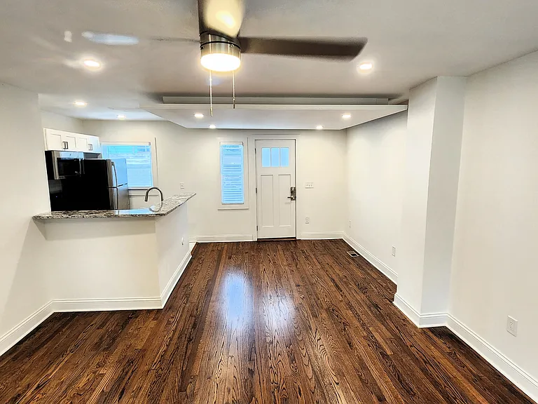 Baltimore Townhomes - 5036 — Photo 6