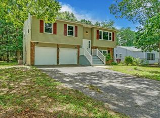 16 Grouse Dr, Bayville, NJ 08721