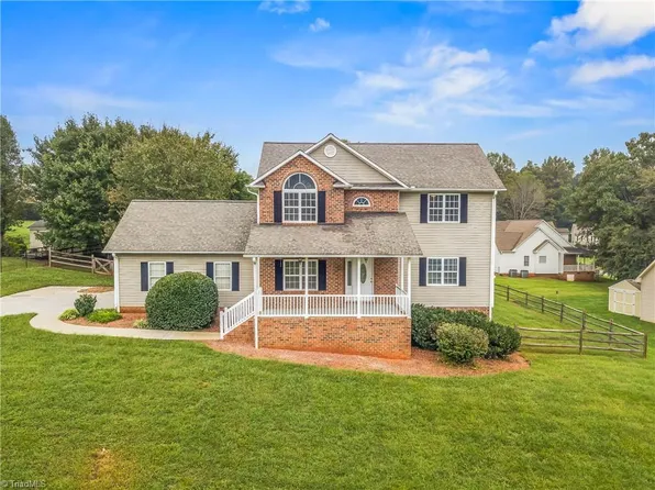 240 High Meadows Rd, Advance, NC 27006