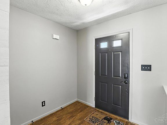 4th image of 502 Meadowview Pl