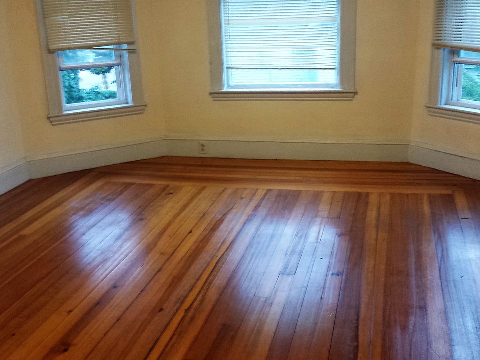 1st image of 164 Franklin St #3rd