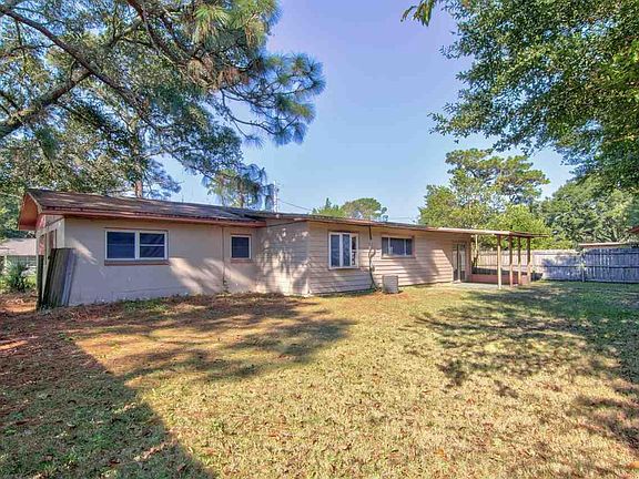 3rd image of 4402 Chantilly Way