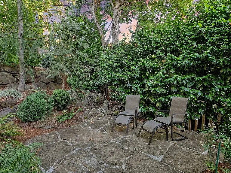2227 Matterhorn Ct — Photo 31