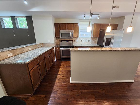3rd image of 1039 156th Ave NE