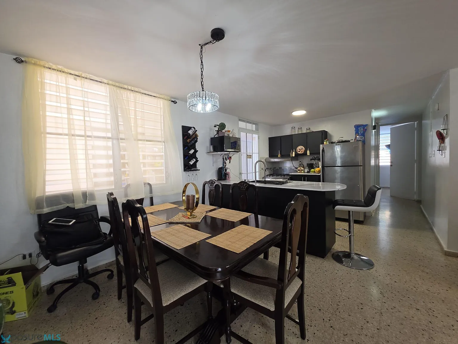 3 bed, 1.0 bath, 258 sqft, $1,200 — Photo 4