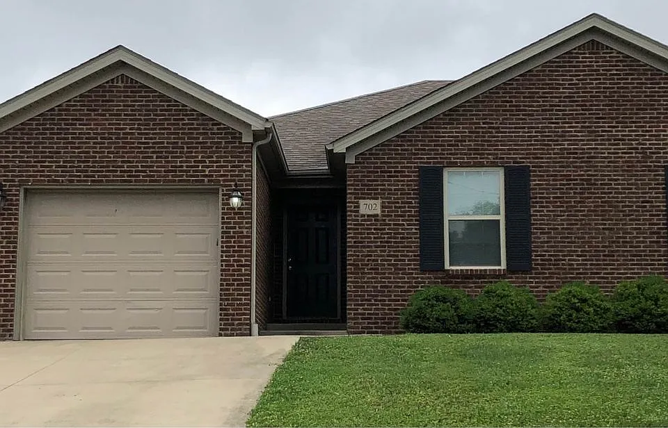 706 Chatham Ct #1