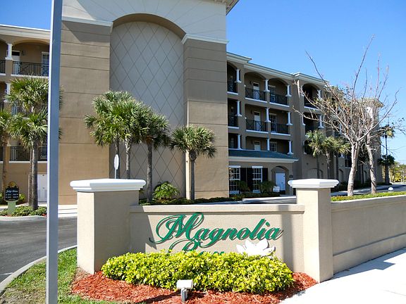 Magnolia Bay