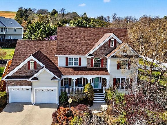 3rd image of 24 Tradewind Cir