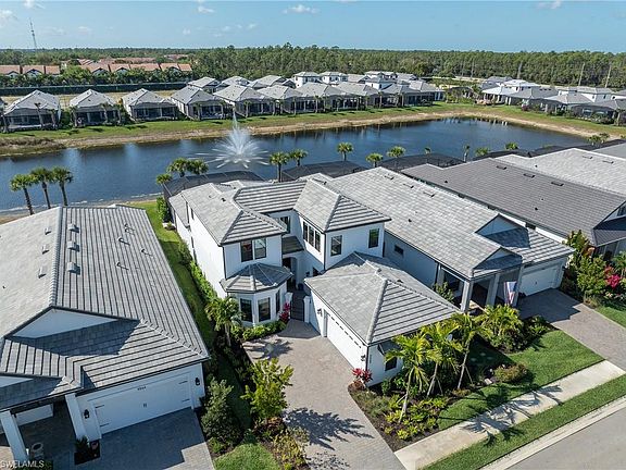 2nd image of 9560 Caymas TER