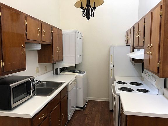 4th image of 5808 B St #3D