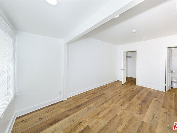 5th image of 354 S Benton Way #352-3521/2