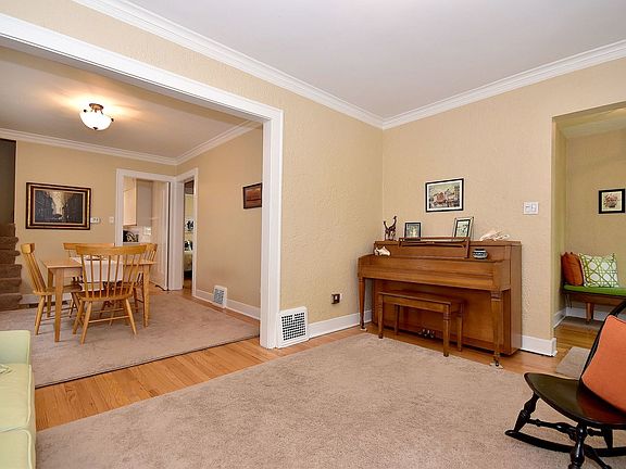 5th image of 6104 N Nassau Ave