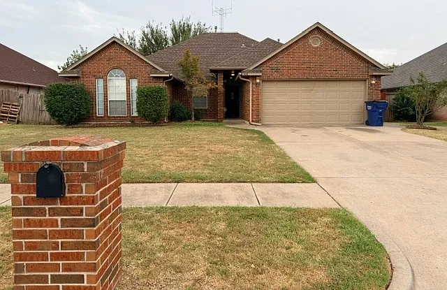 426 W Pines Way