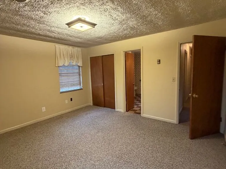 1701 Westside Dr — Photo 17