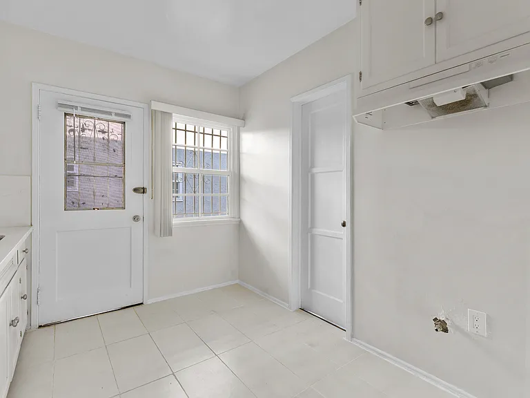 3720 W Adams Blvd #1 — Photo 9