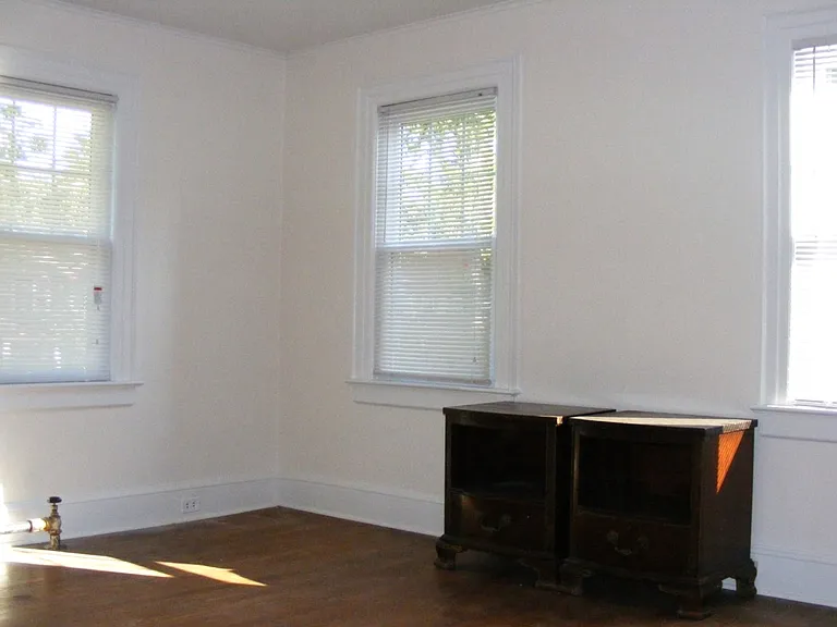 18 Undercliff Rd — Photo 8