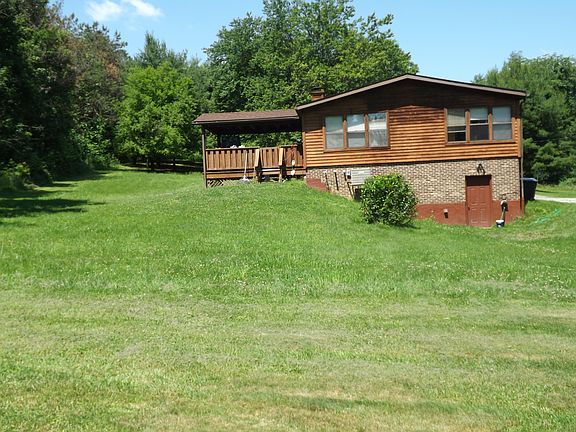 3rd image of 1026 Dahlia Ln