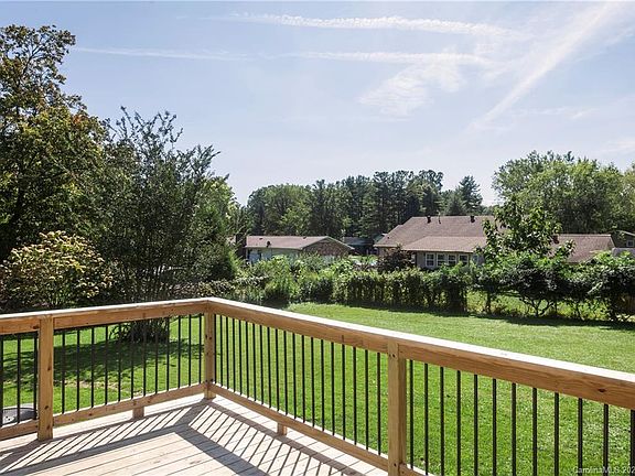 4th image of 713 Wildflower Ln