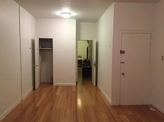 Rented by HFF Realty LLC | media 16