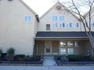 27991 Rollcrest Rd APT 1, Farmington Hills, MI 48334