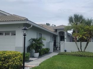 211 Reclinata Cir, Venice, FL 34292