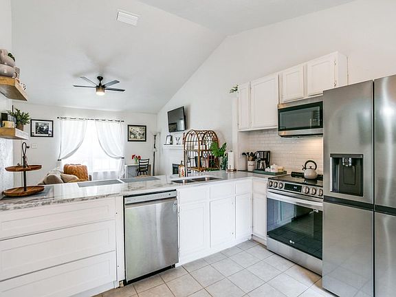 3rd image of 4612 Waterway Dr N