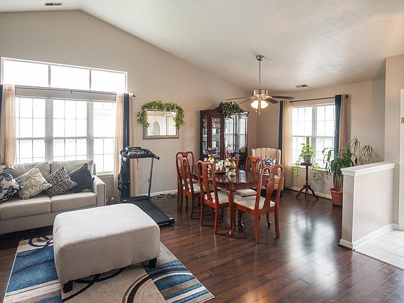 5th image of 1605 Warren Lake Ct