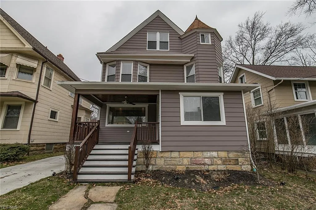 1574 Elmwood Ave photo 1