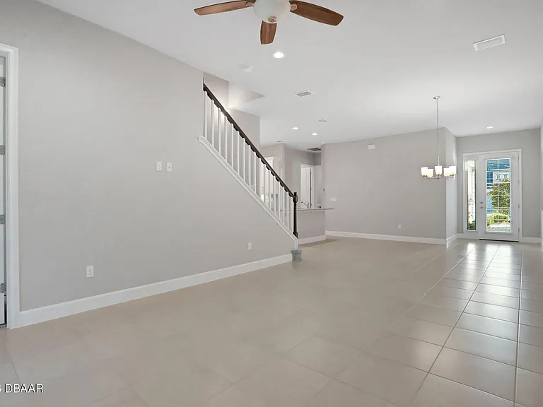 78 Longridge Ln — Photo 6